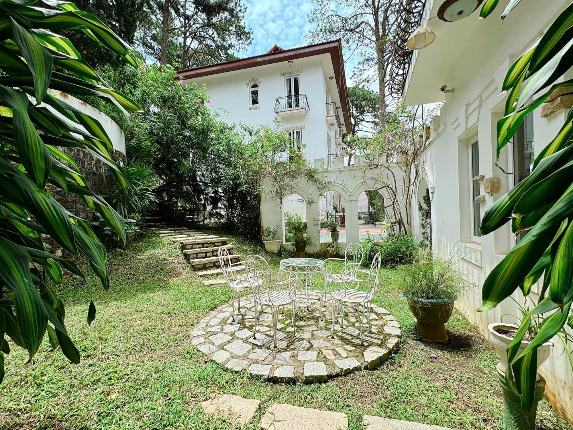 Ttr Joy Apart' Hotel Dalat Exteriör bild